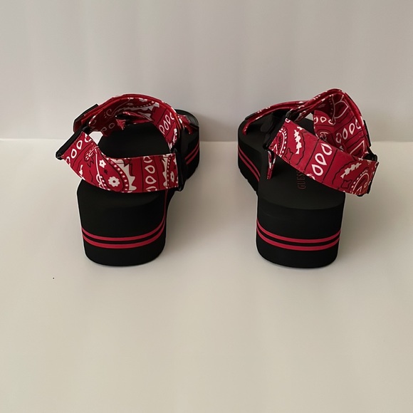 Guess Avin4 red multi fabric - Picture 5 of 10